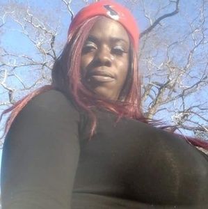 Meet your Posher, Damonica